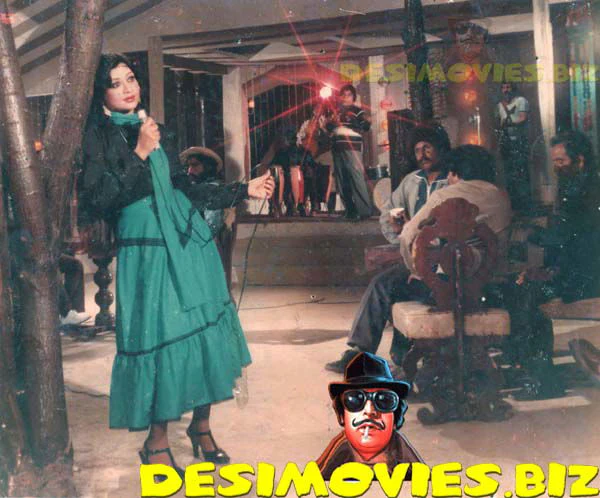 Aandhi Aur Toofan (1984) Movie Still 1