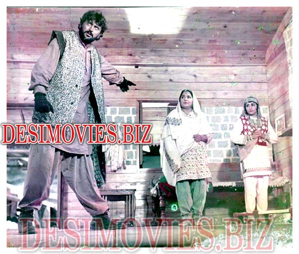 Jahan Baraf Girti Hay (1972) Movie Still 4