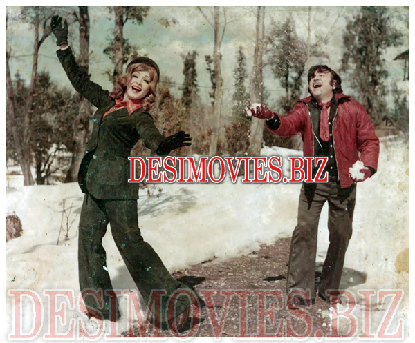 Mashraq Maghrab (1985) Movie Still 1